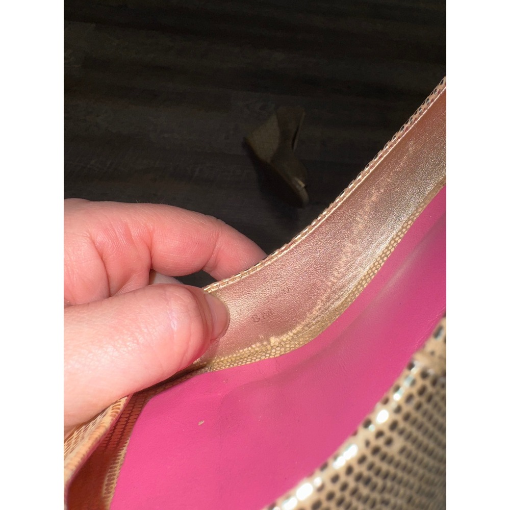 Lilly Pulitzer Resort Chic Wedge Pumps Gold Embossed Peep Toe Size 8 - Picture 4 of 4